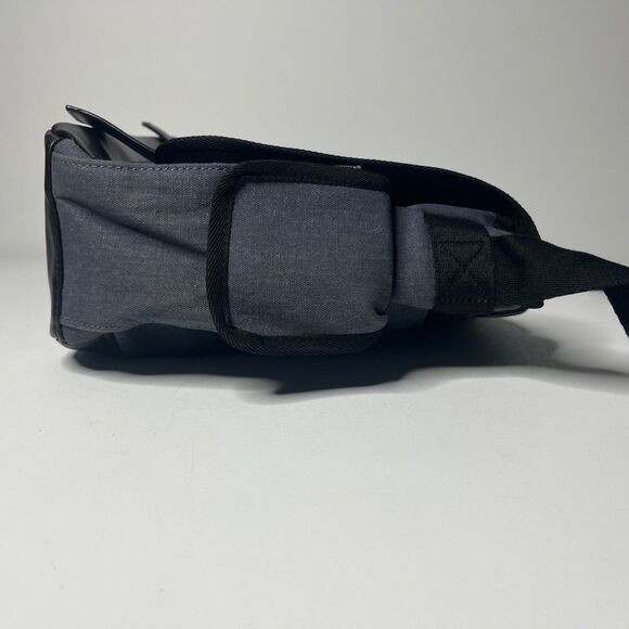 London Fog 100th Anniversary Denim Canvas Messenger Bag Blue NWT - Picture 6 of 6